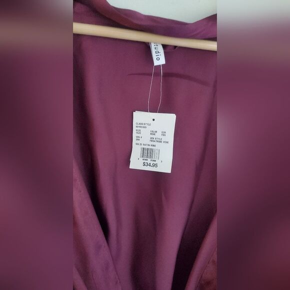 Davids Bridal Elegant Wine Color Women's Robe Plus Size 1x/2x - Picture 5 of 7